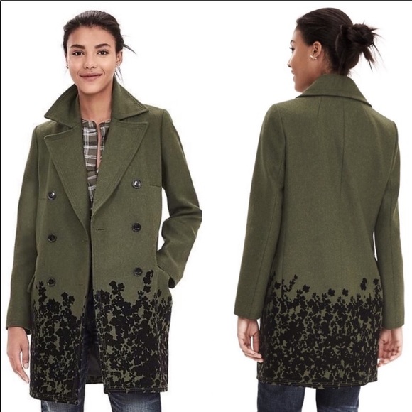 Banana Republic Jackets & Blazers - Banana republic long pea coat